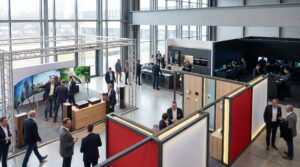Symbolische Darstellung einer modernen Technikmesse in Berlin